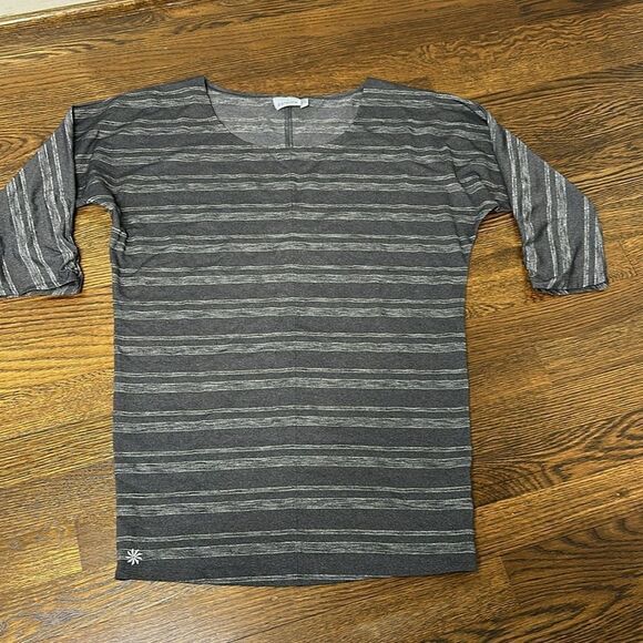 Athleta Gray Stripe with Shimmer Dory Dolman - Size XS - Picture 3 of 12